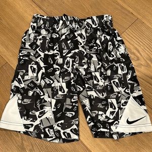 Nike gym shorts boys like new
